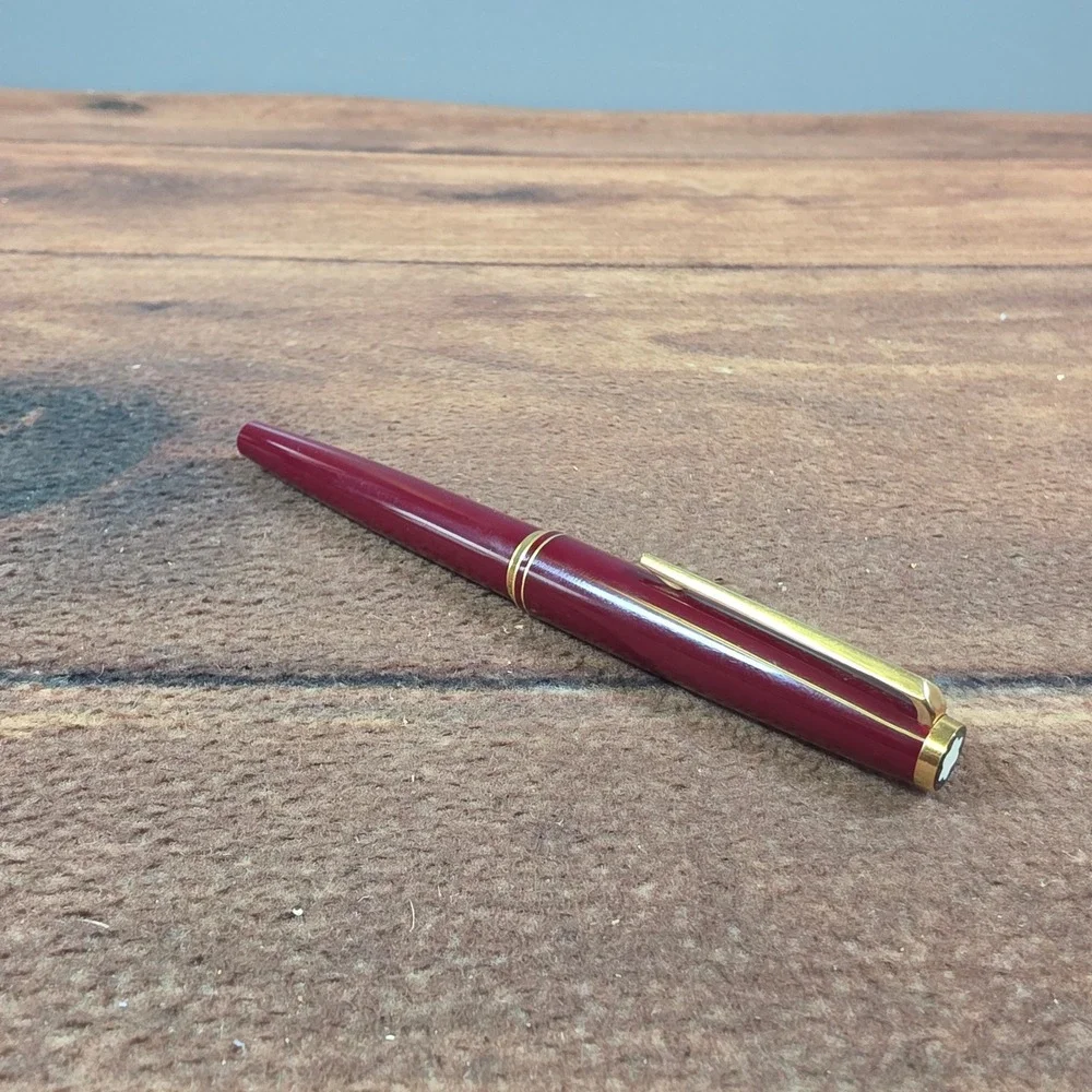 Montblanc Generation Fountain Pen Adult OS Burgundy Good 14K Gold Nib 585 Trim